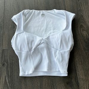 Alo yoga ribbed sweetheart short sleeve